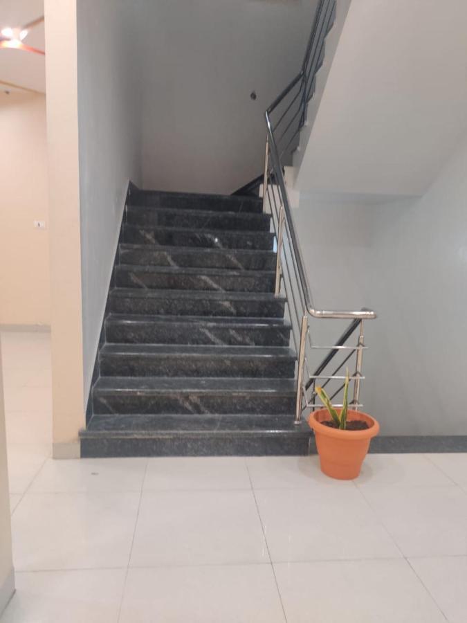 Hotel Hariram Tower Wardha Luaran gambar